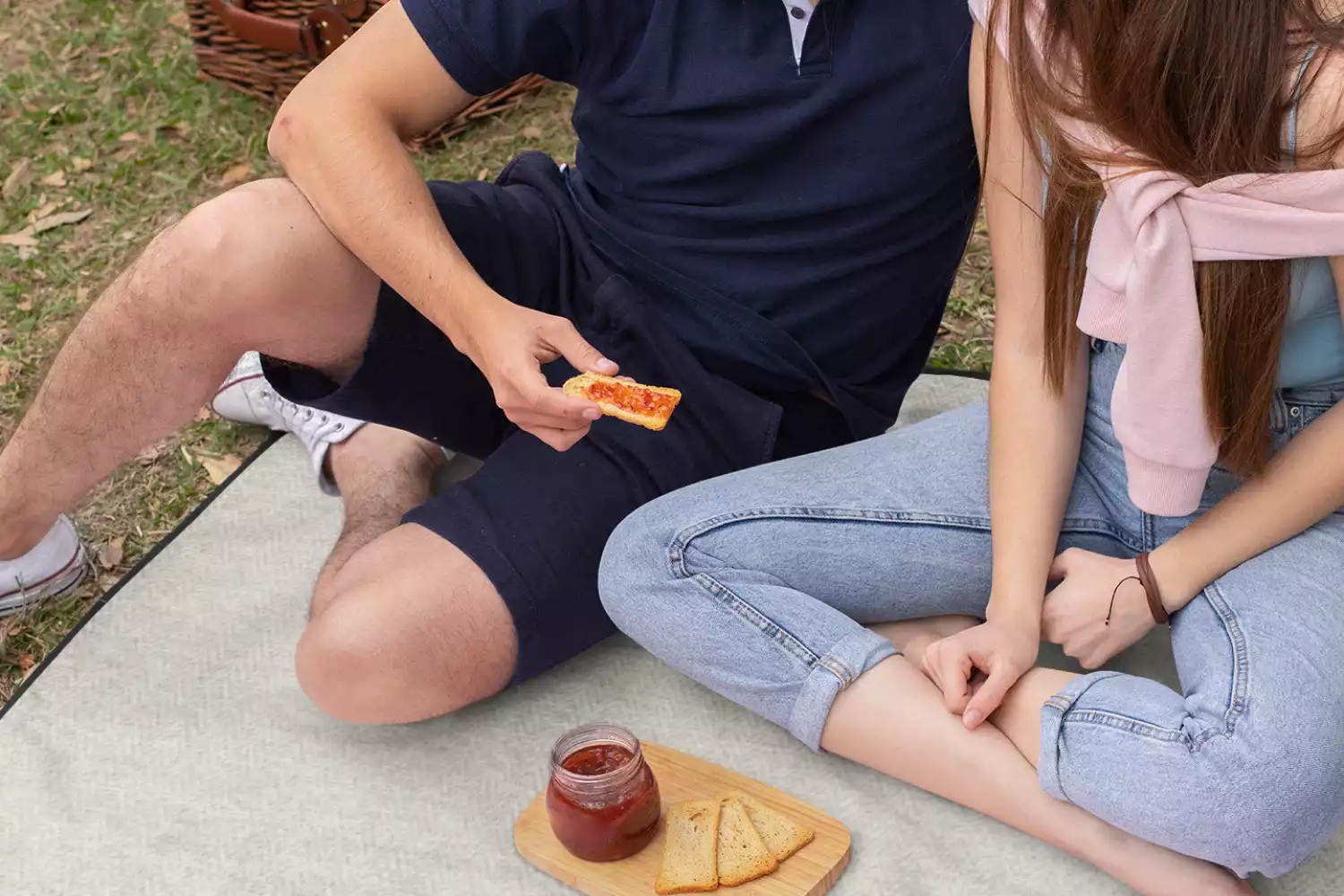 packable picnic blanket